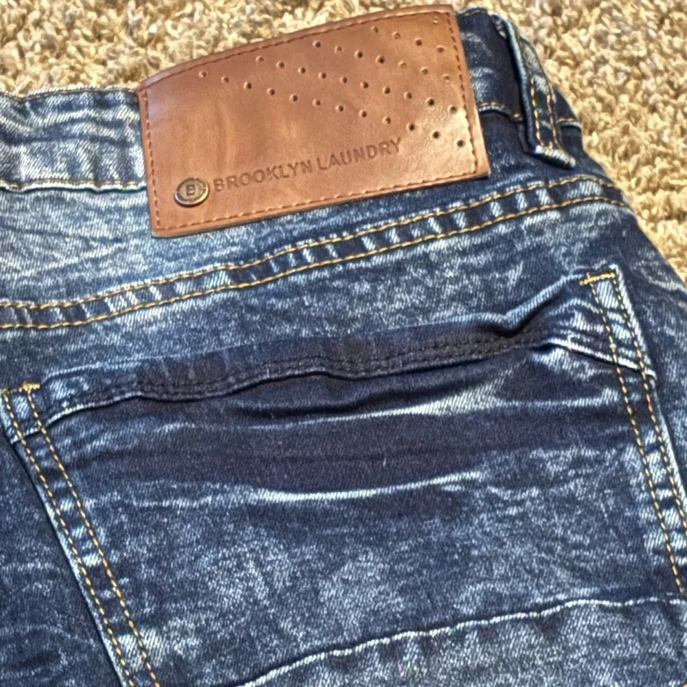 Brooklyn Laundry Blue Denim Shorts men’s sz 32 distressed long